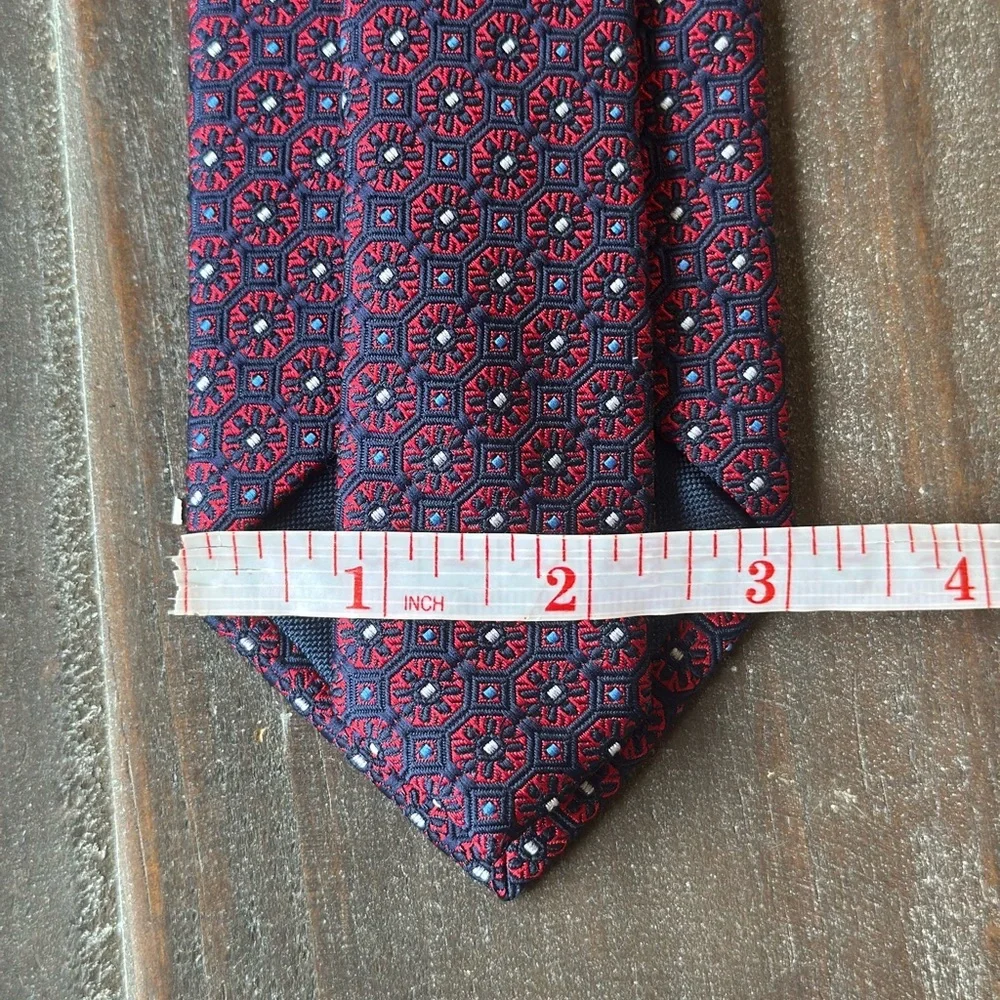 NEW SADDLEBRED Men's Tie 100% Polyester Necktie Designer  Red Navy Print 57” - Picture 5 of 5